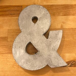 & SILVER METAL DECOR